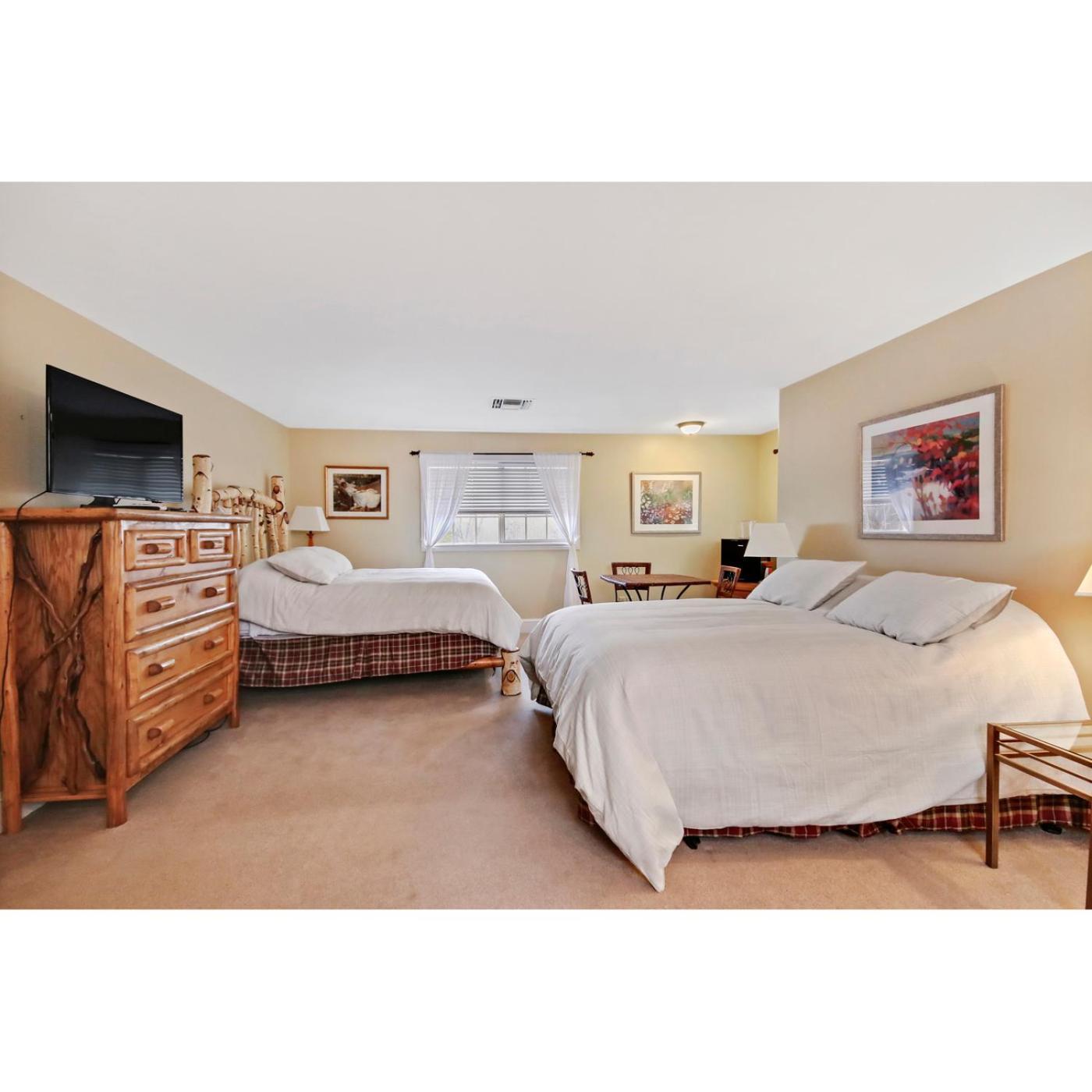 7 Point Ranch Hotel Emigrant Екстериор снимка